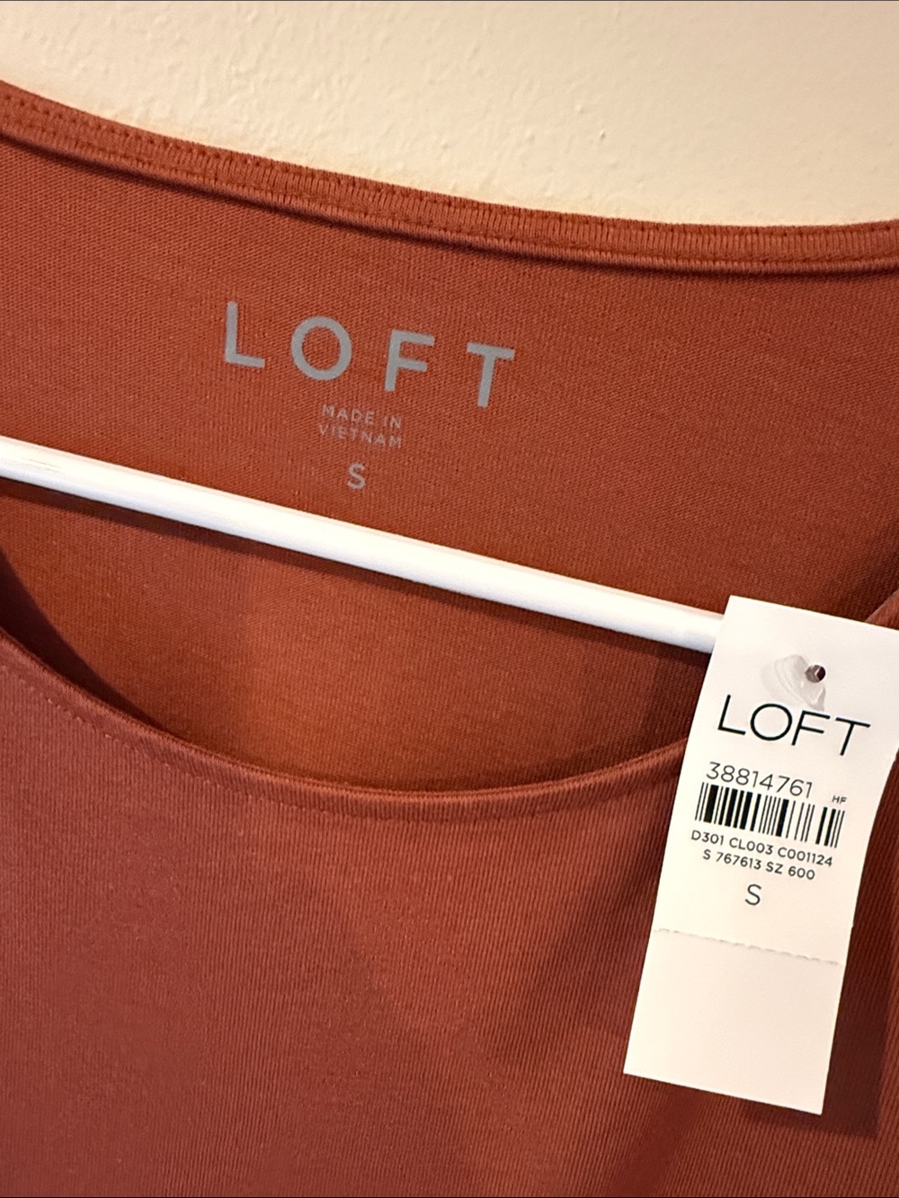 LOFT Rust/Brown Short Sleeve Crewneck Tee - Picture 3 of 4
